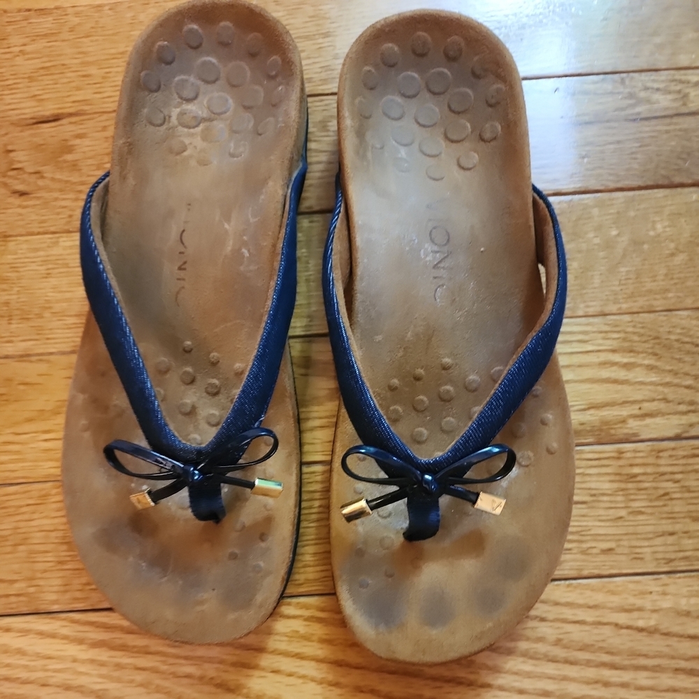 Vionic Bella Thong Sandals